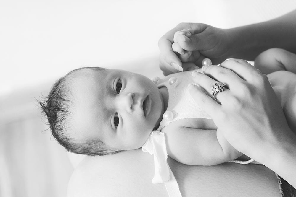 enfant, bébé, grossesse, studio, var, 83, 13, naissance, maternité, nouveau-né, portrait, toulon, la roquebrussanne, brignoles, saint-maximin,