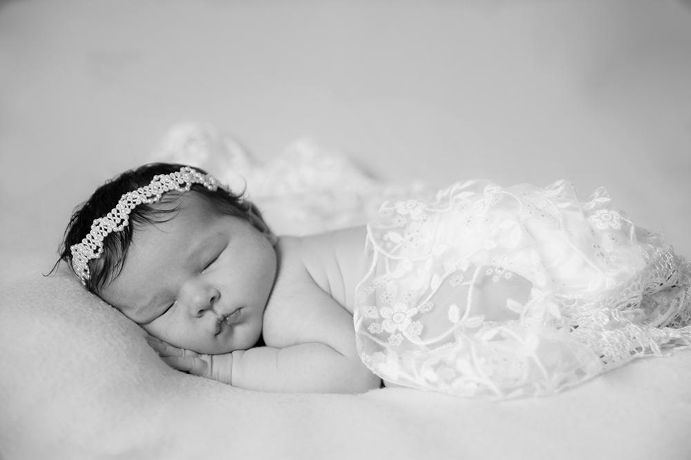 photographe, bébé, naissance, grossesse, famille, portrait, studio, maternité, var, 83, extérieur, posing, lifestyle,