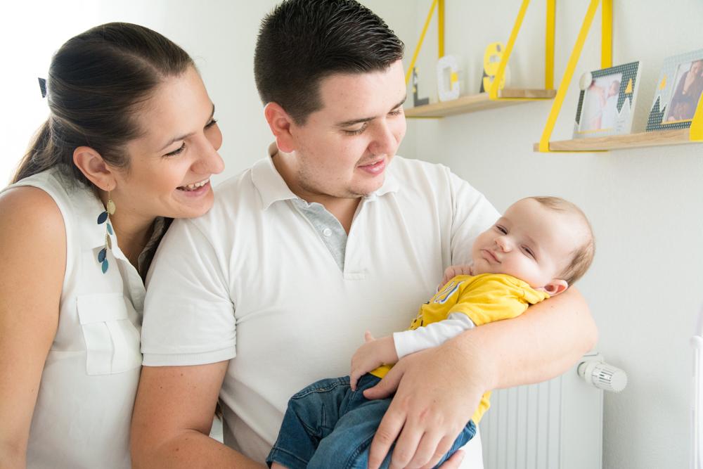 photographe, grossesse, bébé, naissance, maternité, lifestyle, toulon, la garde, la crau, studio, famille, couple,