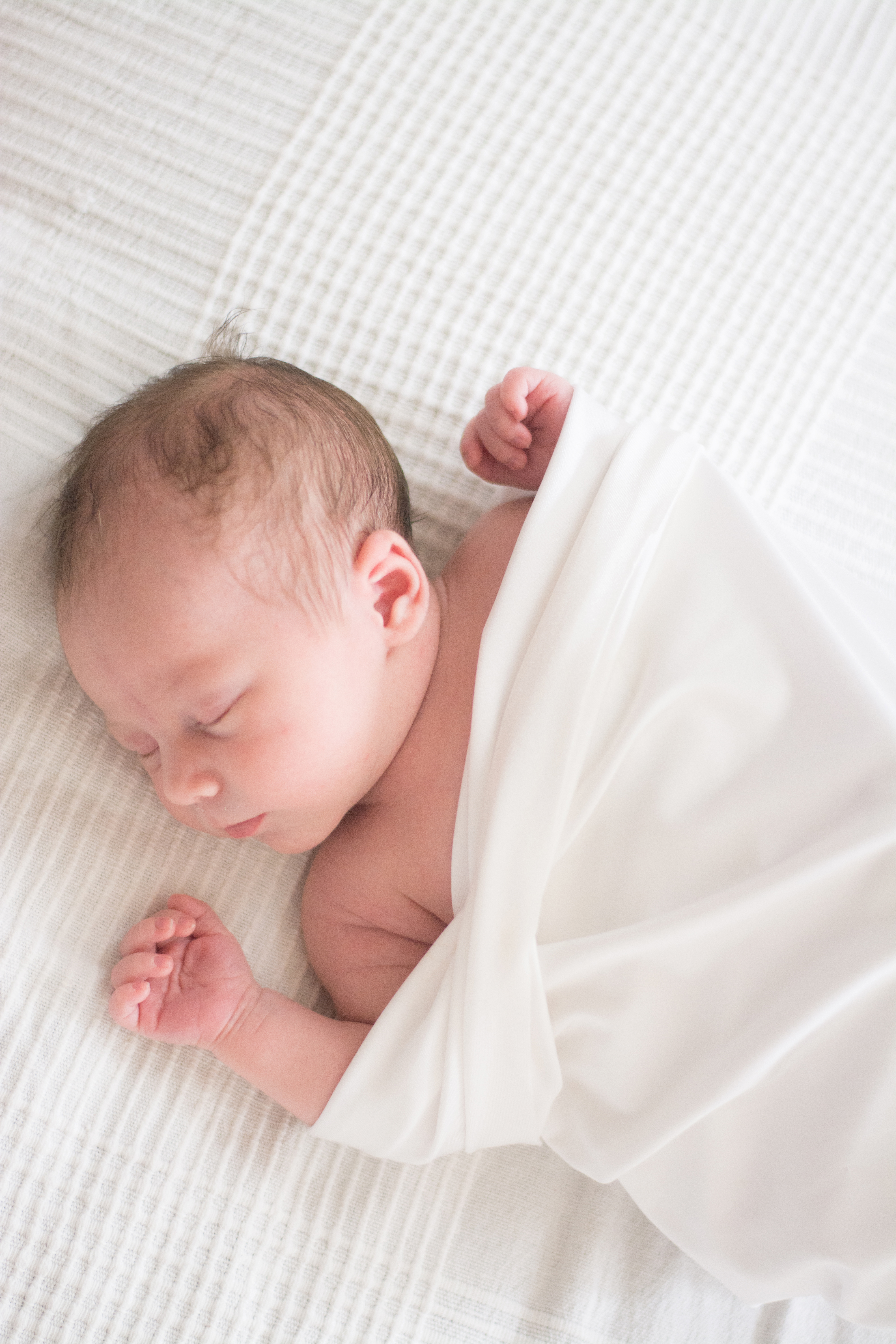 nouveau-né, bébé, photographe, var, 83, provence, famille, grossesse, future maman, maman,