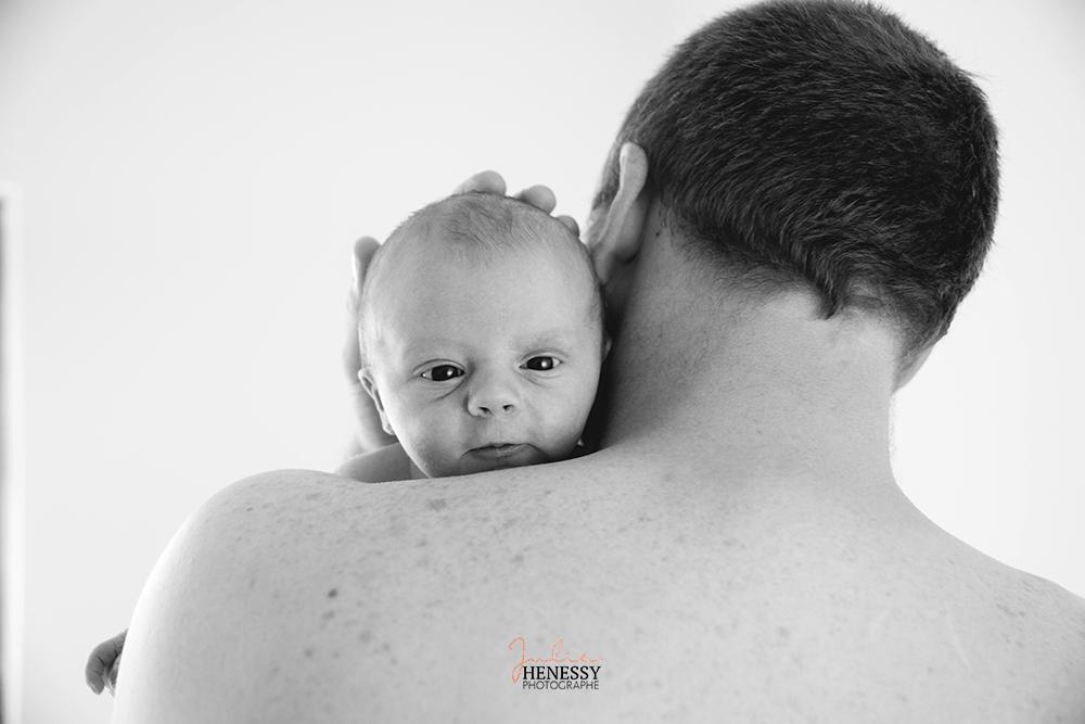 photographe, var, nourrisson, bébé, famille, naissance, grossesse, la roquebrussanne, toulon,