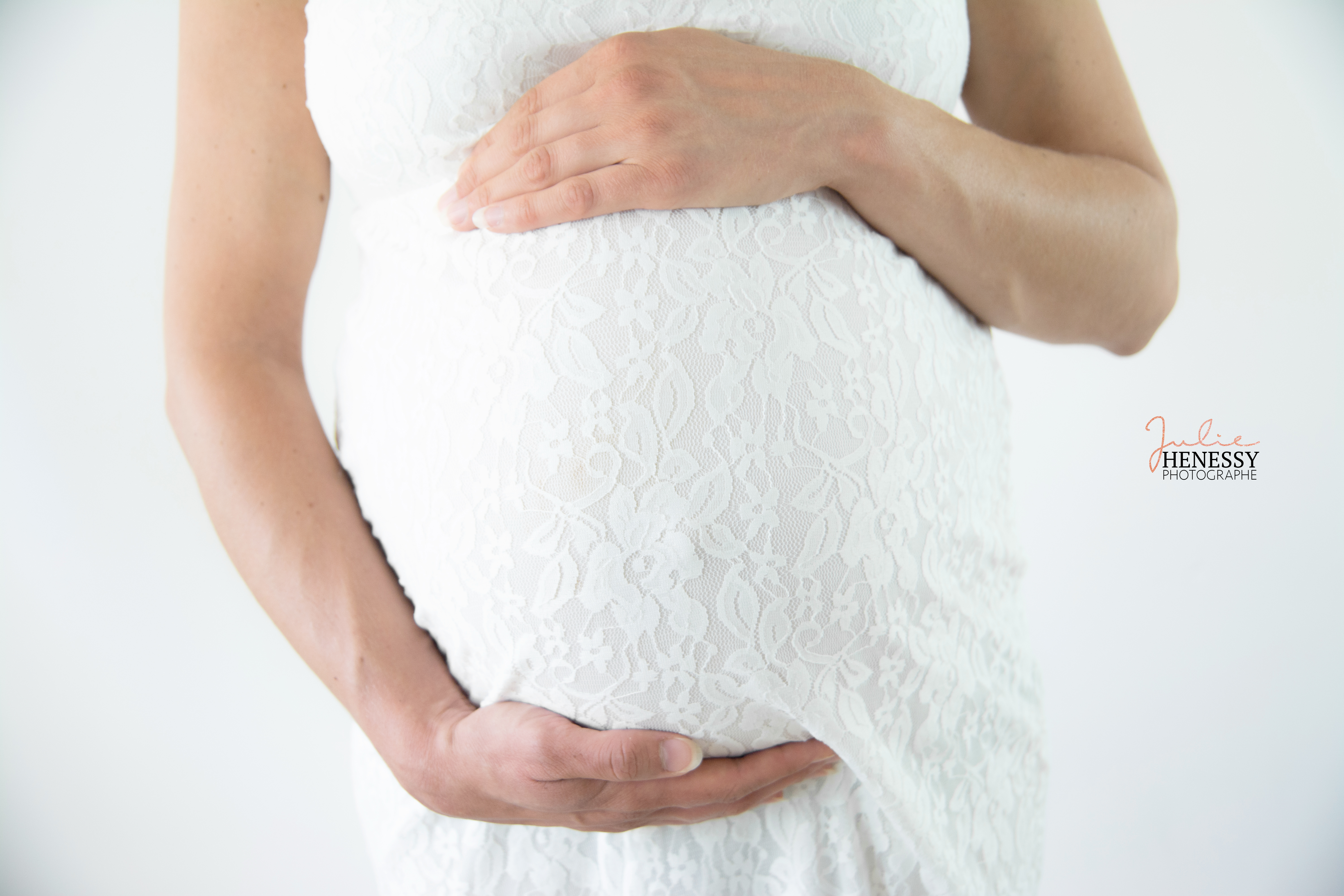 photographe, var, 83, provence, paca, bébé, famille, nouveau-né, couple, pack-maternité, tirage, coffret, studio, extérieur, nourrisson, shooting,