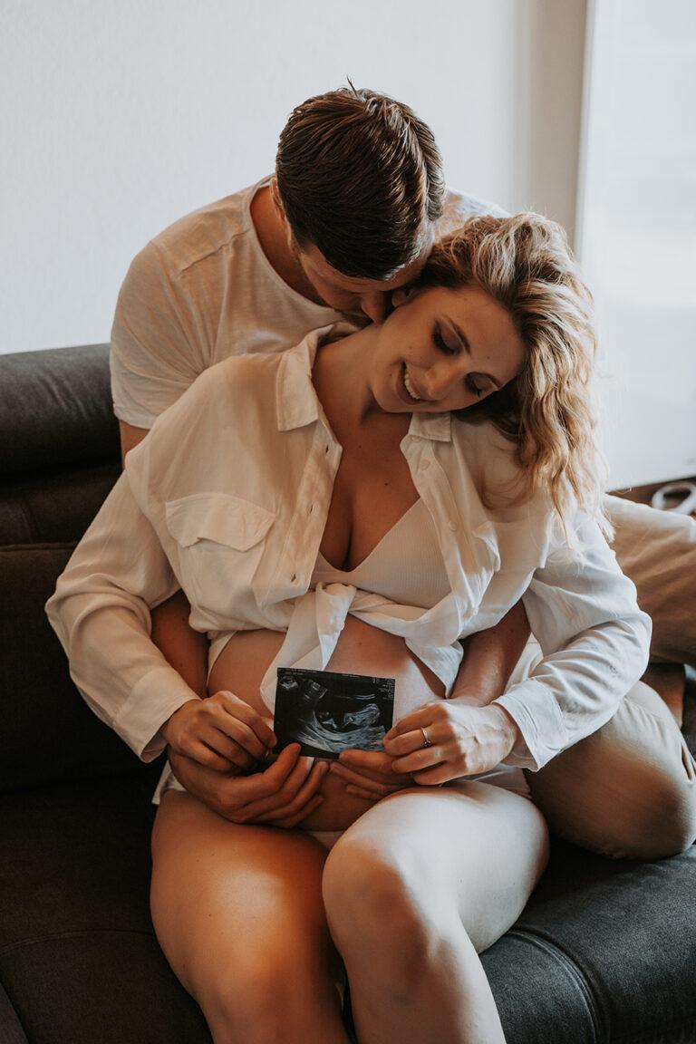 photographe, grossesse, var 83, souvenirs, bébé, naissance, studio