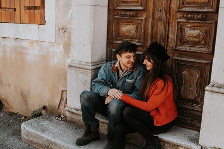 Photographe, couple, rue, street photography, Provence, PACA, Provence Alpes Côtes d'Azur, 83, émotion, complicité, amoureux, amour, tendresse, lifestyle, reportage,