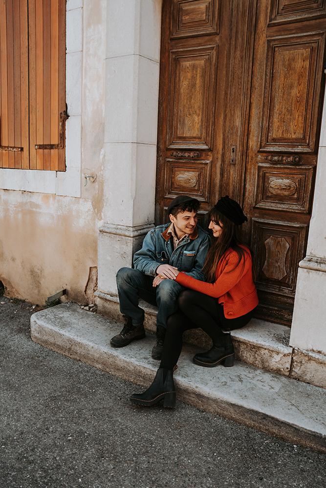 Photographe, couple, rue, street photography, Provence, PACA, Provence Alpes Côtes d'Azur, 83, émotion, complicité, amoureux, amour, tendresse, lifestyle, reportage,