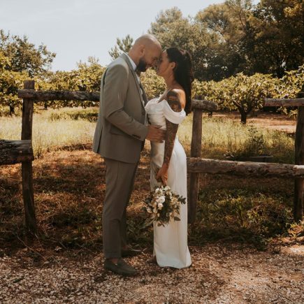 mariage, casteldefies, domaine, cérémonie, couple, 83, provence, famille, bouquet de fleur mariage, prestation, wedding