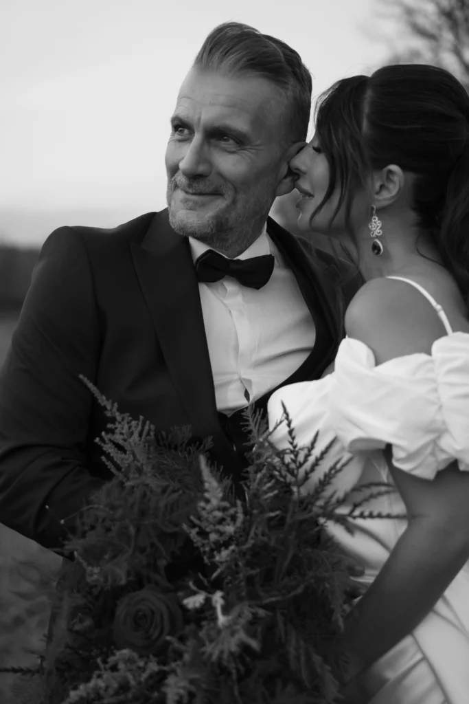 mariage, Mas Montserrat, Emilie amar, wedding, domaine, photo, photographe, photographie, portrait, couple, mariage influenceur, people, décoration, noël, Provence, var, Brignoles, le luc,