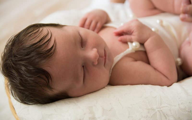 photographe, naissance, grossesse, maternité, enfant, bébé, nouveau-né, famille, portrait, toulon, cuers, la roquebrussanne,